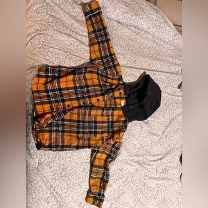 Boys kids size 6 Zara button up flannel with hoodie.